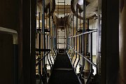 slides/090328_142_a.html