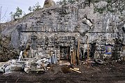 slides/090404_039_a.html