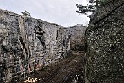 slides/090404_041_a.html