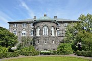 slides/130622_037_a.html